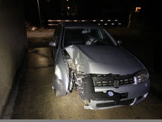 Suhr: Mit Reklametafel kollidiert und geflüchtet - Auto gefunden