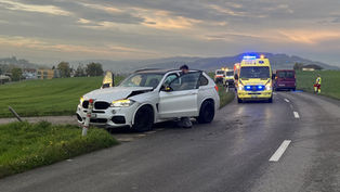 Menziken: Unfall mit drei Leichtverletzten
