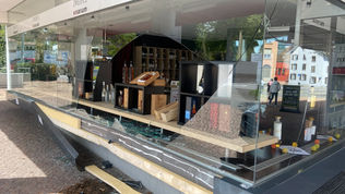 Aarau: 71-Jähriger verwechselte Brems- und Gaspedal - in Weinhandlung gelandet