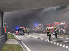 Aarburg: Frontalkollision und Fahrzeugbrand im Tunnel