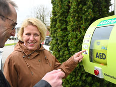 Zofingen stellt weiteren Defibrillator für Herznotfälle bereit
