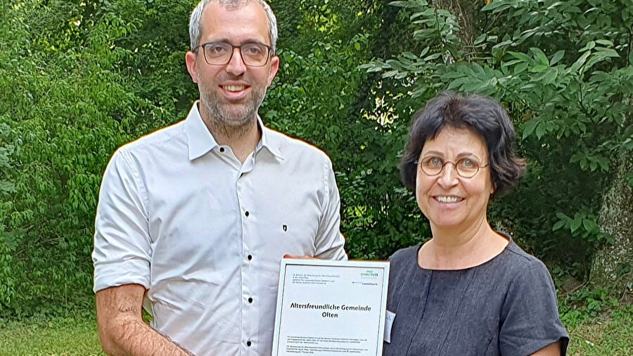 Stadtrat Raphael Schär-Sommer und die Geschäftsführerin der Pro Senectute Kanton Solothurn Ida Boos. Foto zVg.