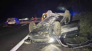 Oftringen: Auto überschlägt sich nach Kollision mit Leitplanke - Stau im Arbeitsverkehr