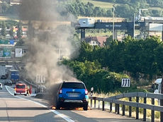 Egerkingen: Fahrzeugbrand auf dem Pannenstreifen