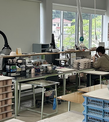 絵付けブースの写真