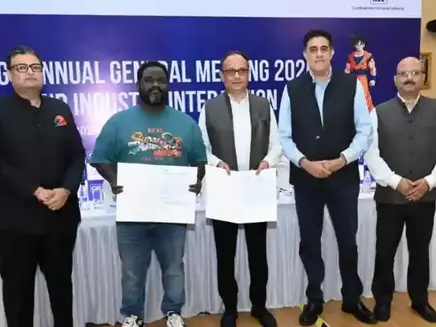 Skyesports CEO Shiva Nandy with IICT members