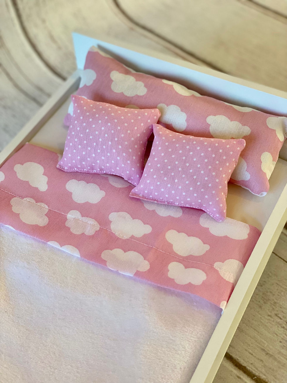 Miniatura: Cama 