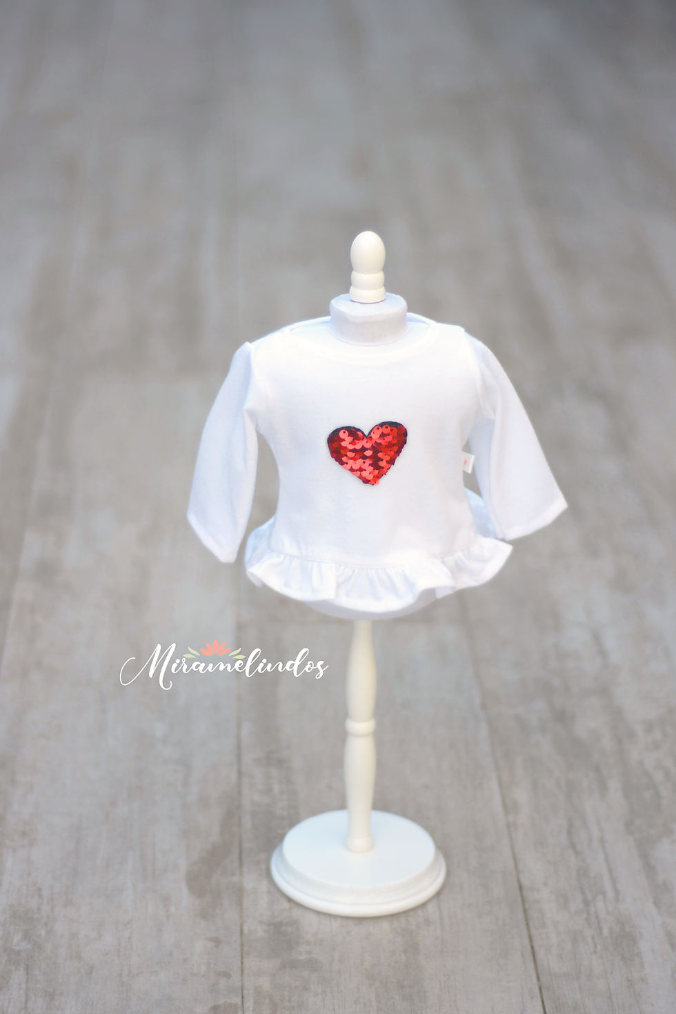 Miniatura: Remera con aplique (consultar x color de remera y aplique) 