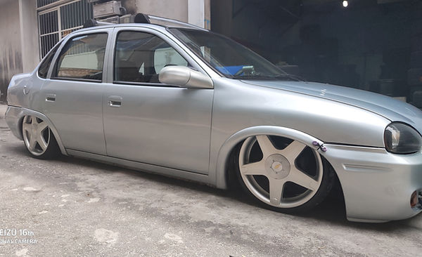 Corsa Classic Rebaixado Com Aro 17 