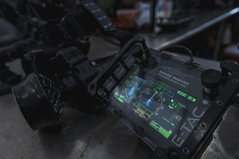 E-tac Handheld Sonar Unit with Patriot3 Jetboots