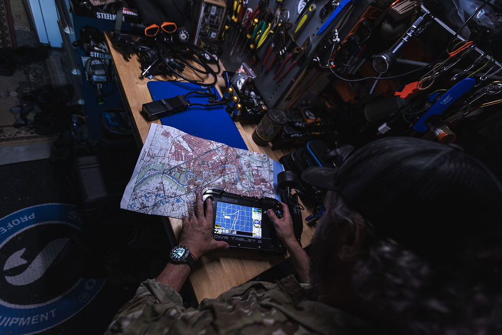 Combat diver using the Dive Tablet II