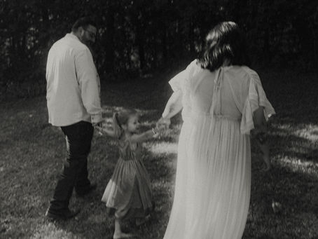 Cozy in-home family photography session in Niskayuna, NY – portraits by Benjamin Jennings Studio