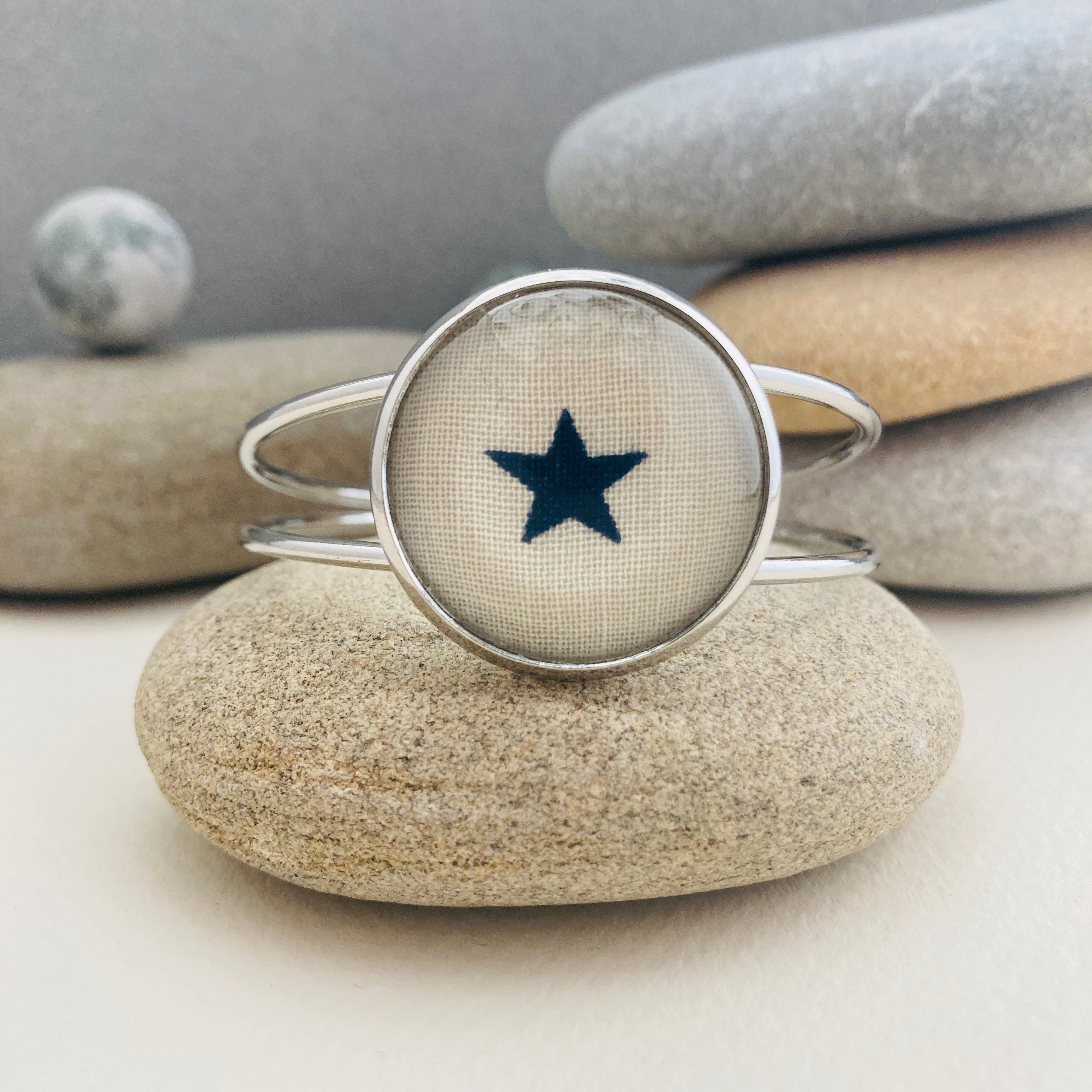 Bracelet rigide tissu