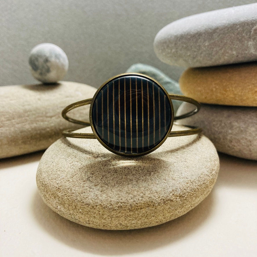 Bracelet rigide géométrique