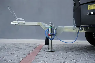 Straßen-Schleppwagen für den europäischen und Extra-EWG-Verkehr der Italtower-Leuchtentürme zugelassen