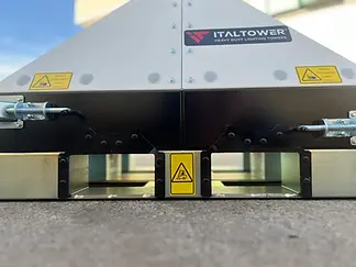 Stable base for Italtower light towers, guaranteeing high stability thanks to 4 stabilisers, available in Piove di Sacco, Padua.