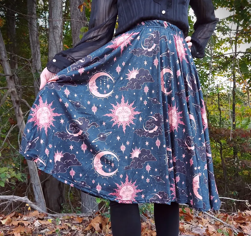 Falda midi celestial dorada