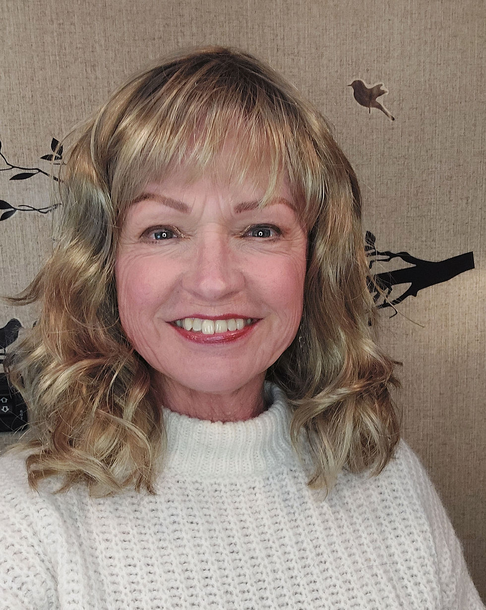 Mariah in 14/26A by Paula Young