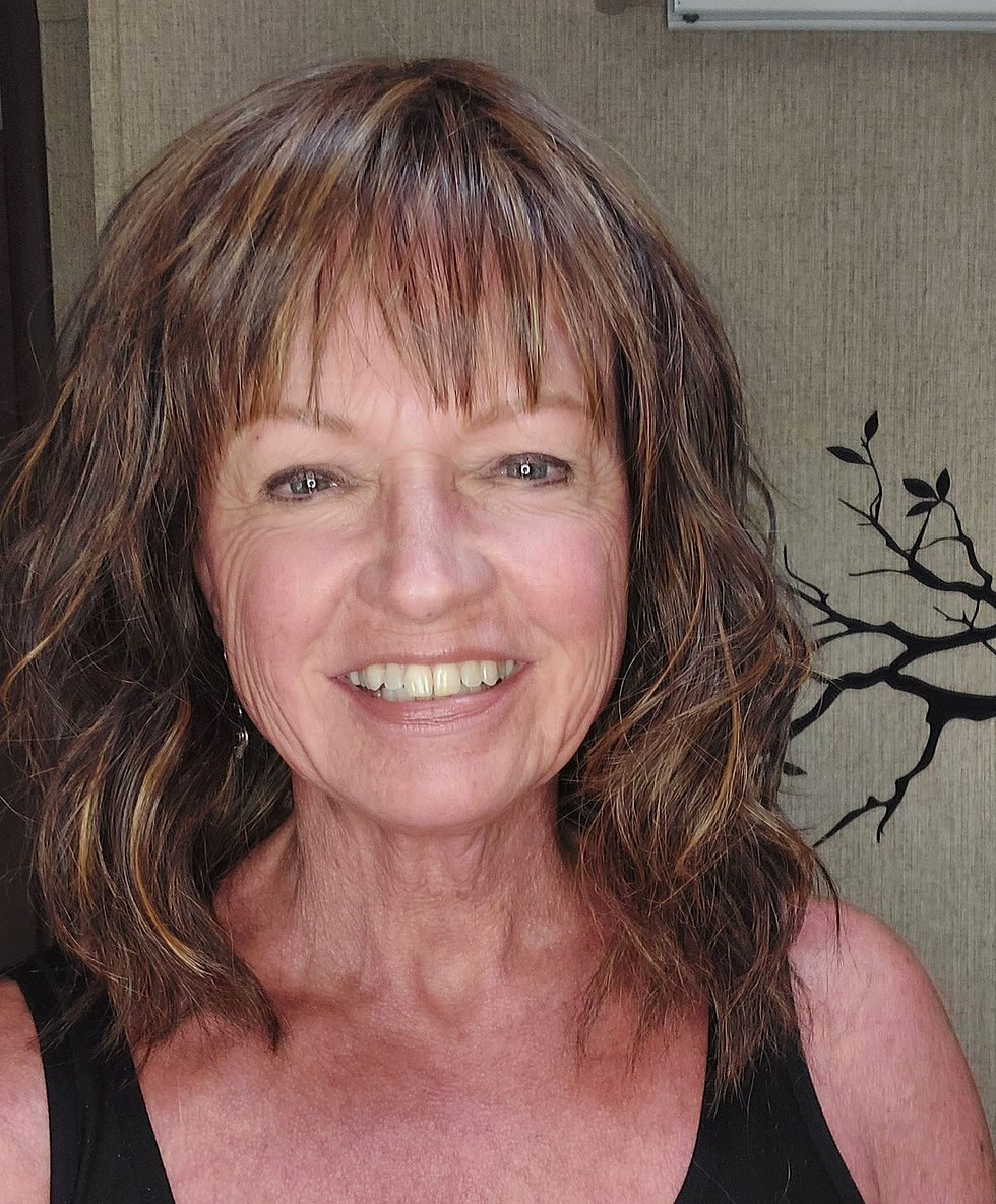 Breezy Wavez in Marble Brown