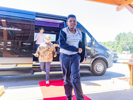 Baldwin County School District Celebrates Million-Word Readers with Limousine Tour and Special Lunch