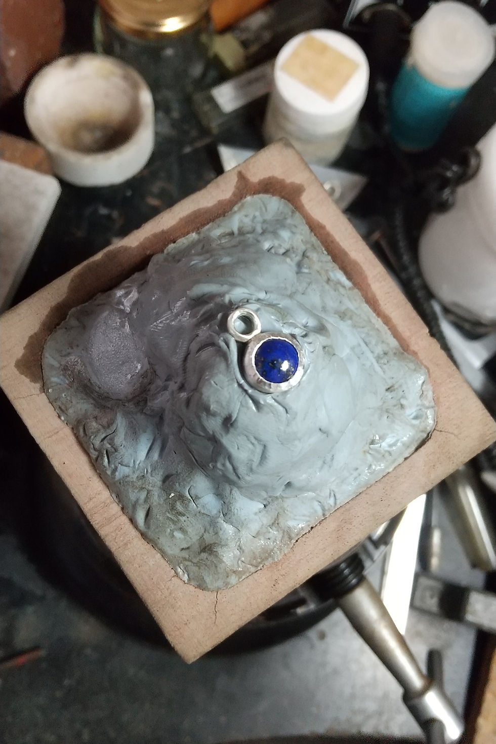 表にはパイライト入り（金）のラピス♪