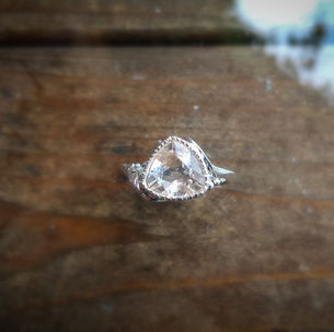 New Limonite in Quartz Ring 【7】
