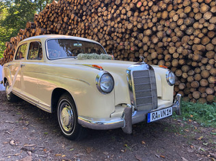 Hochzeitsauto Mercedes Benz.jpeg