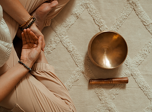 Morvana Feyfant méditation relaxation naturopathe Figeac-75.png