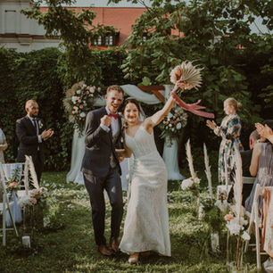 Ślub cywilny w plenerze, Stara Zajezdnia Kraków | Reportaż ślubny Moniki i Huberta