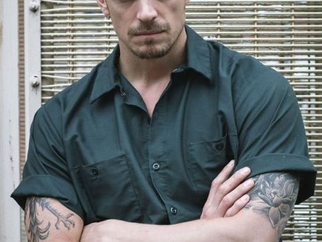 Joel Kinnaman złożył pozew o zakaz zbliżania się szwedzkiej modelki