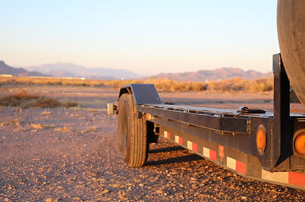 Heavy duty rental trailer for hauling