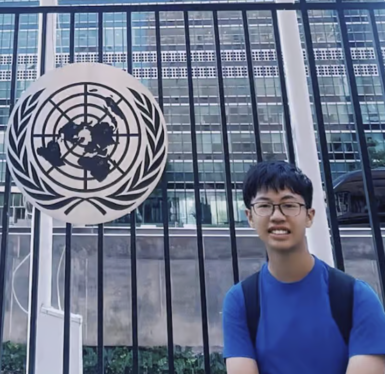 Writer: Lik Man Owen Au