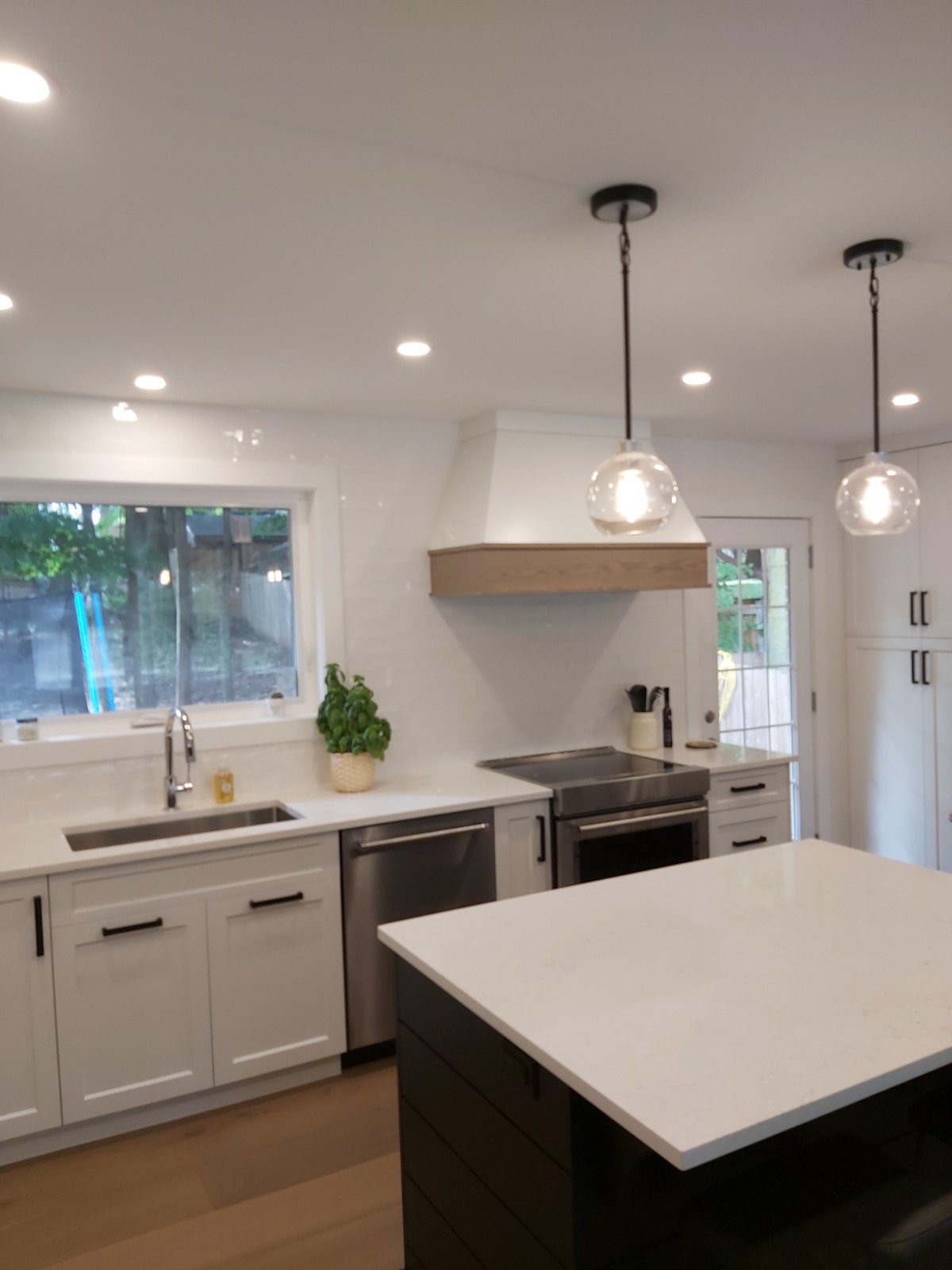 Gunn Kitchen 3