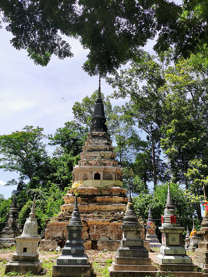 พระเจดีย์แบบย่อมุมไม้สิบสอง