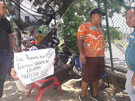 "Los pobres no tenemos tarjeta de crédito, derecho a la igualdad": consigna de quienes exi
