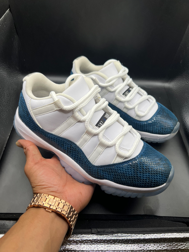 jordan retro 11 navy snakeskin