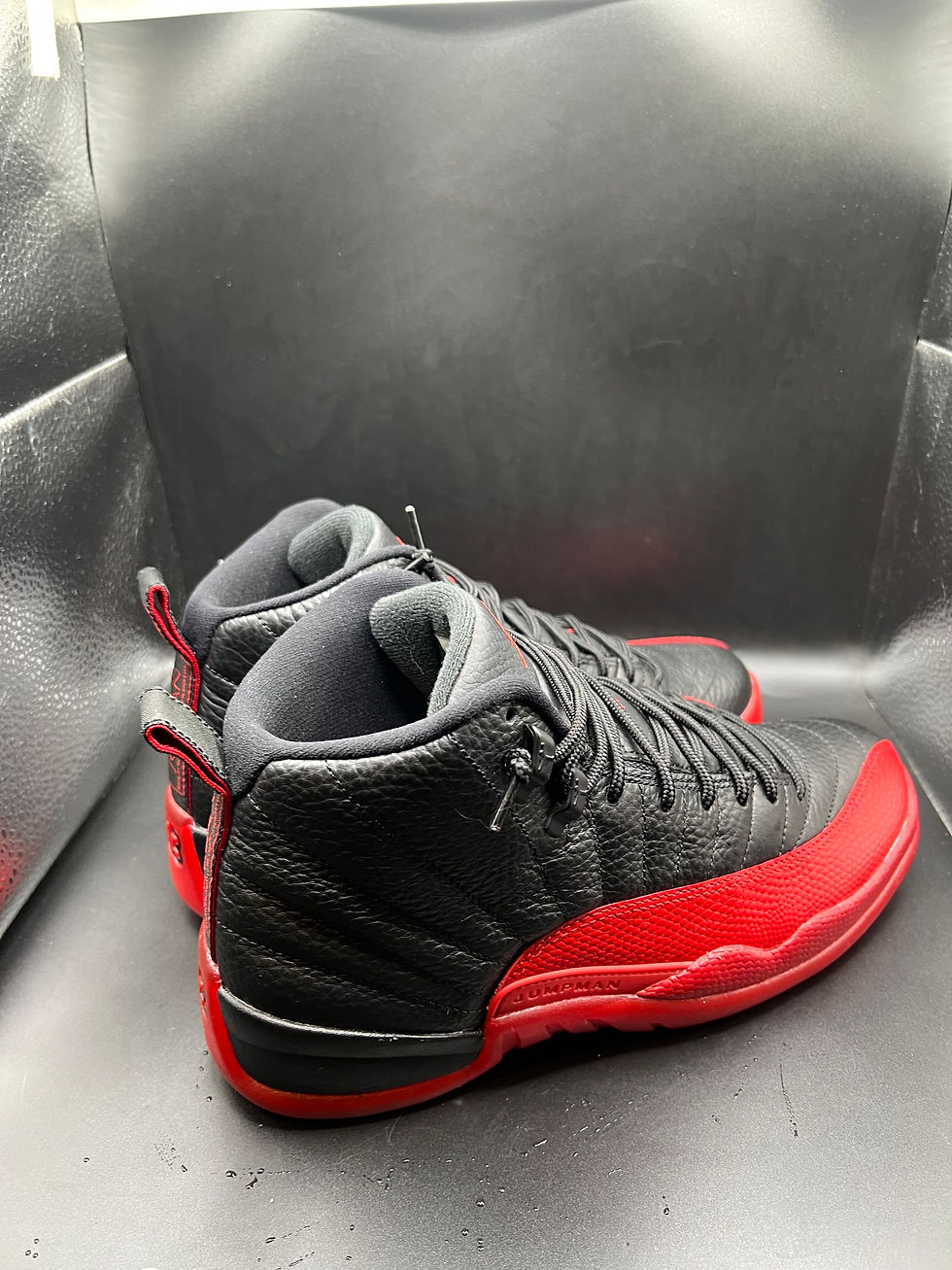 Thumbnail: Jordan 12 Retro (Flu Game 2016)