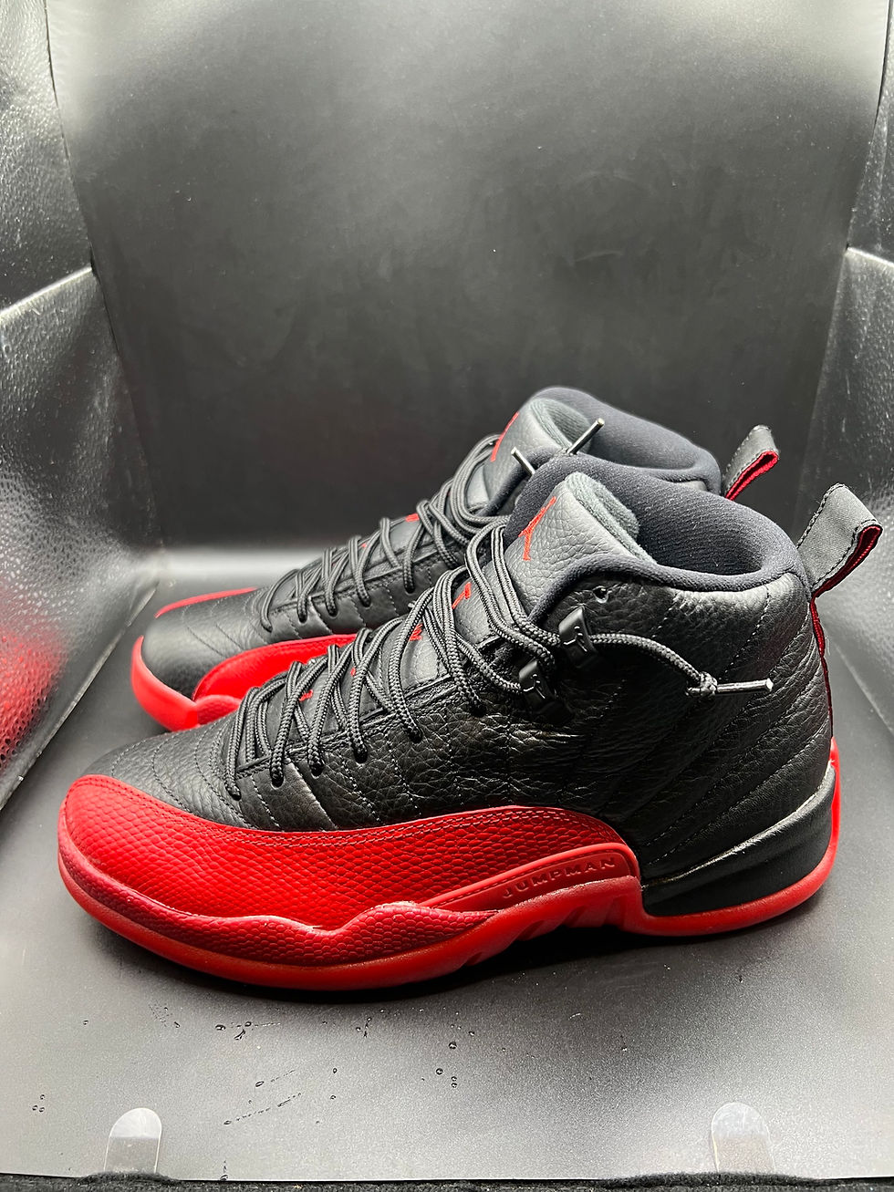 Thumbnail: Jordan 12 Retro (Flu Game 2016)