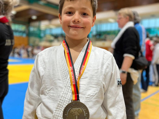 Lias Groß gewinnt Elefantencup in Hamburg