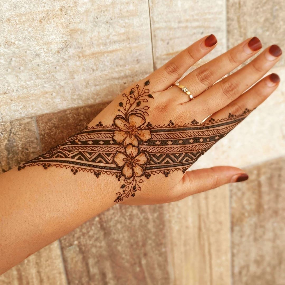 Modern mehndi design with geometric bands