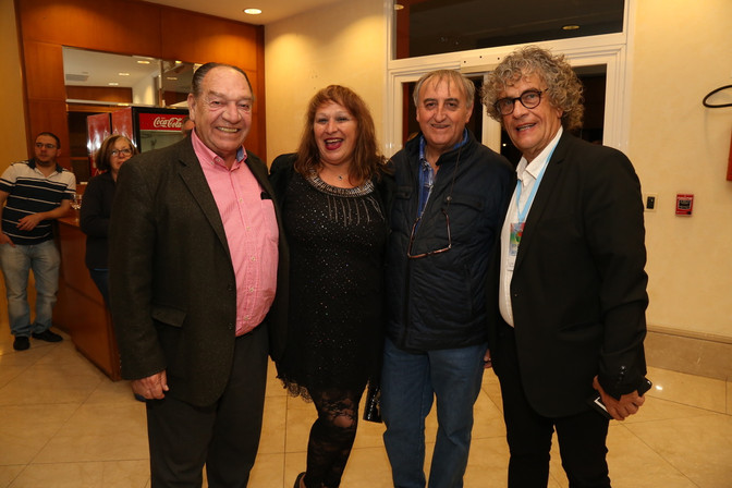Productor_España_Carlos_Hugo_Aztarain,_Actriz_Claudia_Finkel,_Jose_Piedra,_Dir_Fernando_Goldsman.jpeg