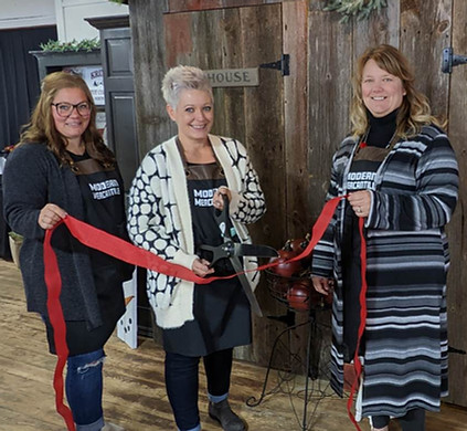 Photo of Steph, Jodi, and Andi at Modern Mercantile.