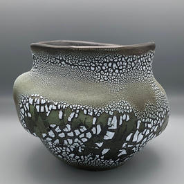 Jagged Crackle Vessel