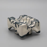 Toro Doble, porcelain