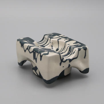 Toro Doble, porcelain