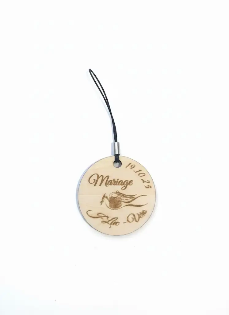 Miniature : Porte-Clés en Bois Gravé Personnalisé Mariage | Cadeau Invité, Témoin ou Couple