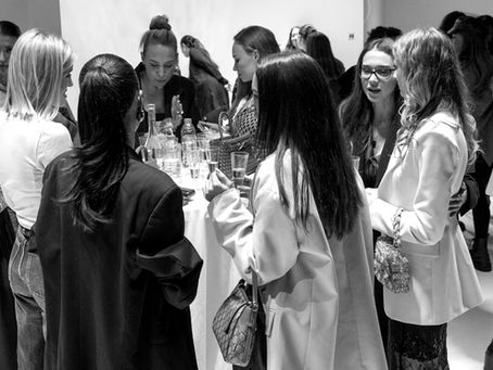 Защо жените процъфтяват, когато са в среда на подкрепа?