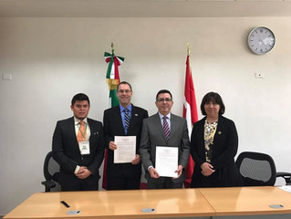 Firma de convenio entre UPY y Lambton College