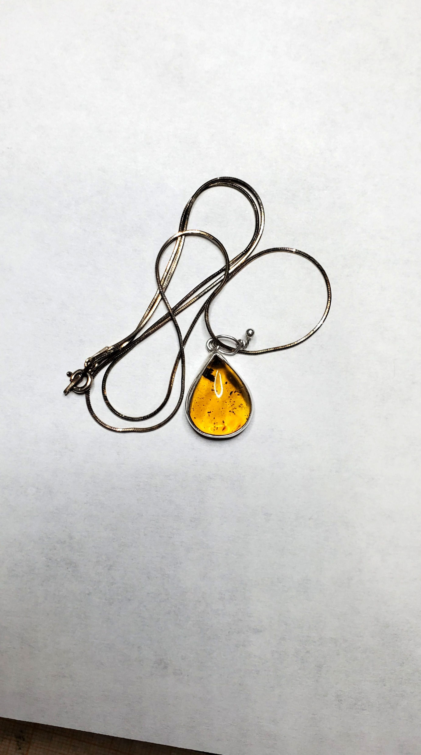 Dije de ámbar con cadena de plata Italiana