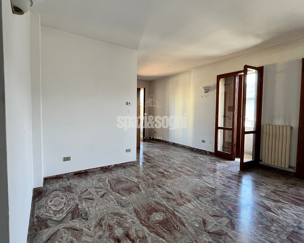 Miniatura: AMPIO TRICAMERE DUE BAGNI ULTIMO PIANO NO SPESE CONDOMINIALI